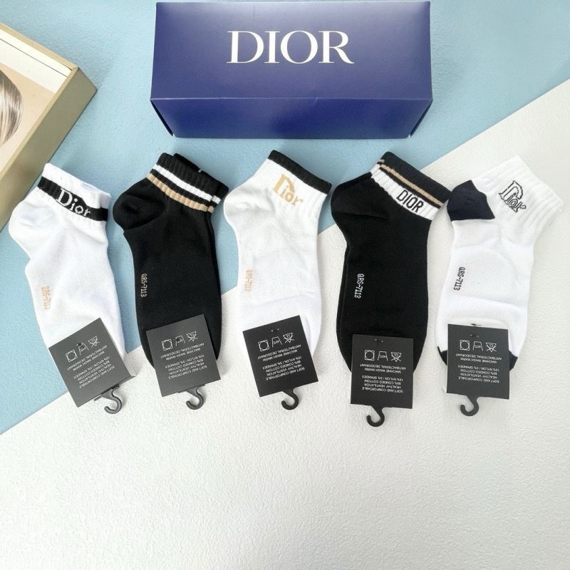 CHRISTIAN DIOR